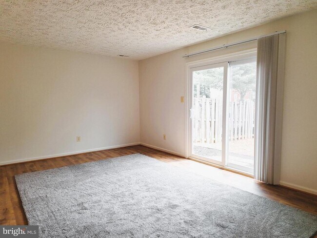 Building Photo - 505 Cross Ridge Ct