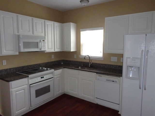 Building Photo - 9227 Ducati Ln