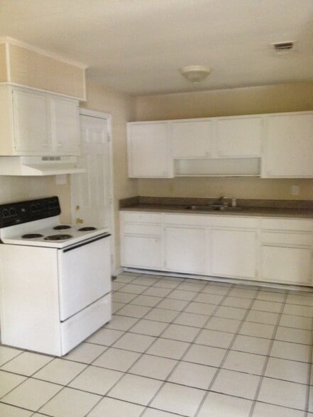 Building Photo - 4002 Nassau St