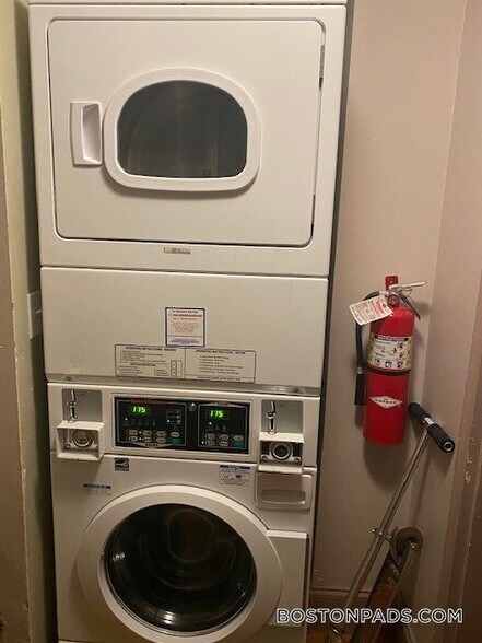 Building Photo - 32 Edgerly Rd