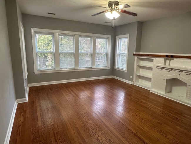 Building Photo - 4129 W Barry Ave