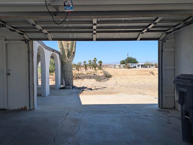 Building Photo - 2373 Oahu Ln