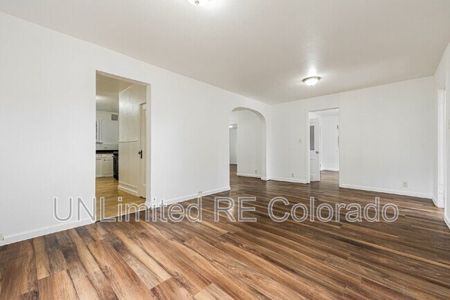 Building Photo - 110 Julian St