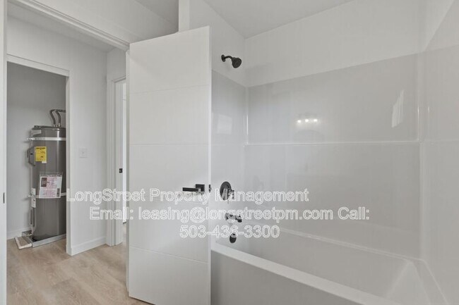Building Photo - 820 S 19th St