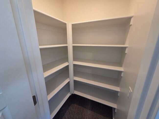 Building Photo - 1471 E White Desert Dr