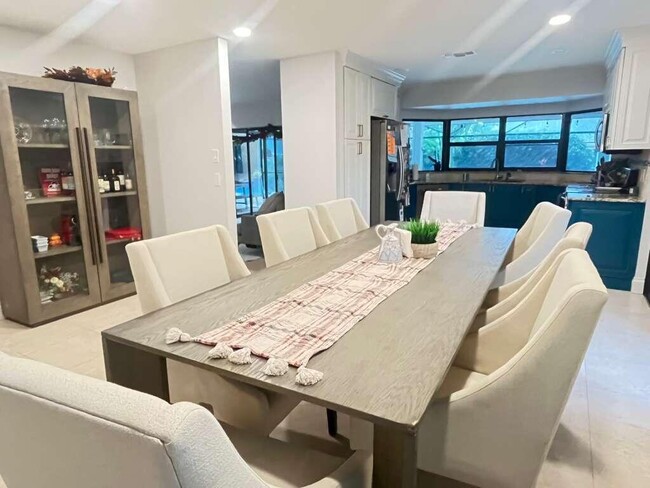 Building Photo - 12305 Sawgrass Ct