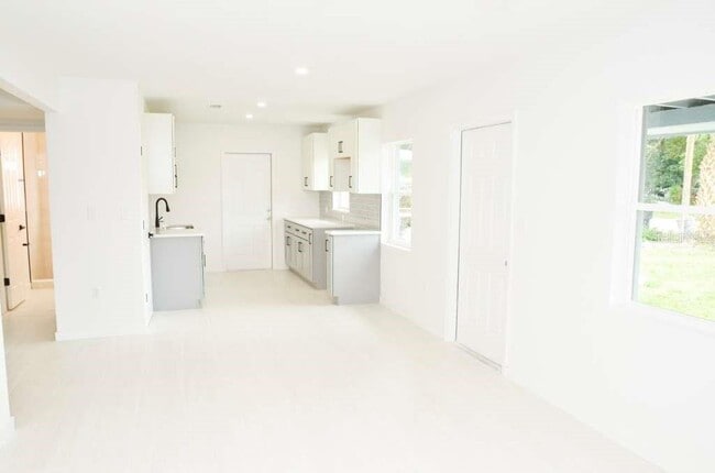 Building Photo - 1505 38th St