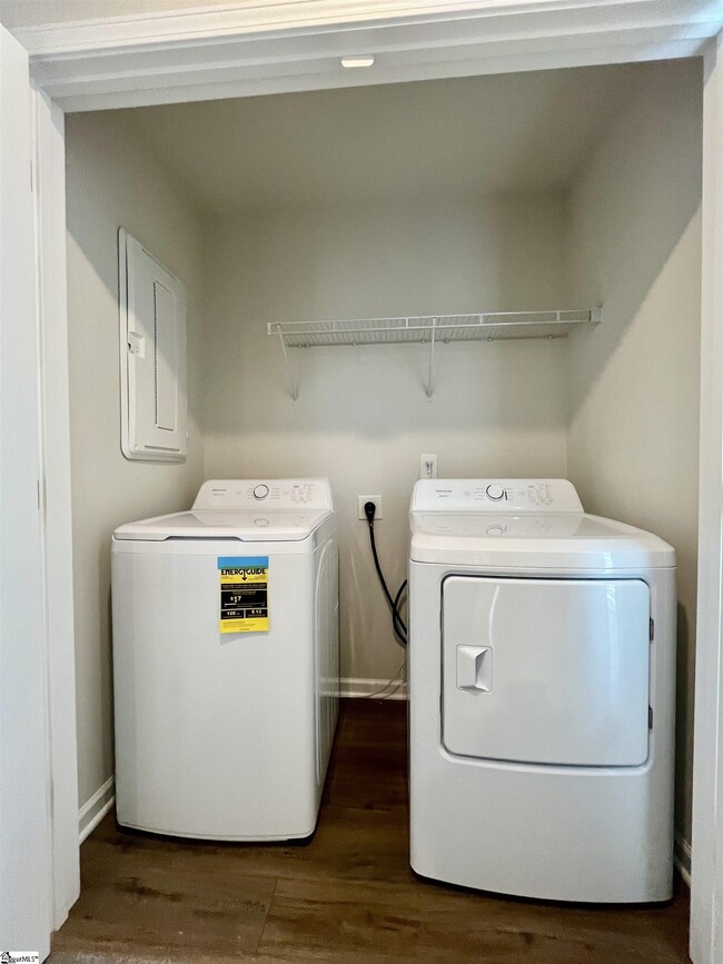 Building Photo - 7 Twiggs Ln