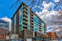 Building Photo - 225 S Sangamon St