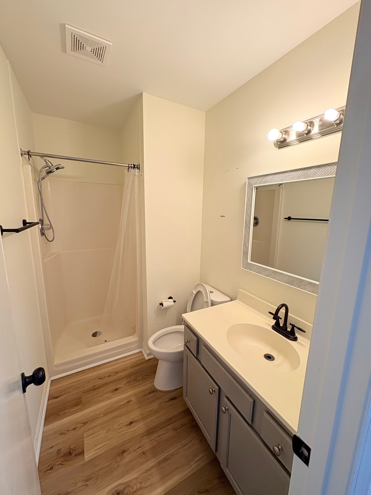 Upstairs Secondary Bathroom with Stand-in Shower - 109 Chaucer Ct