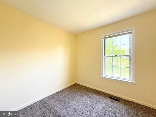 Building Photo - 14051 Jump Dr