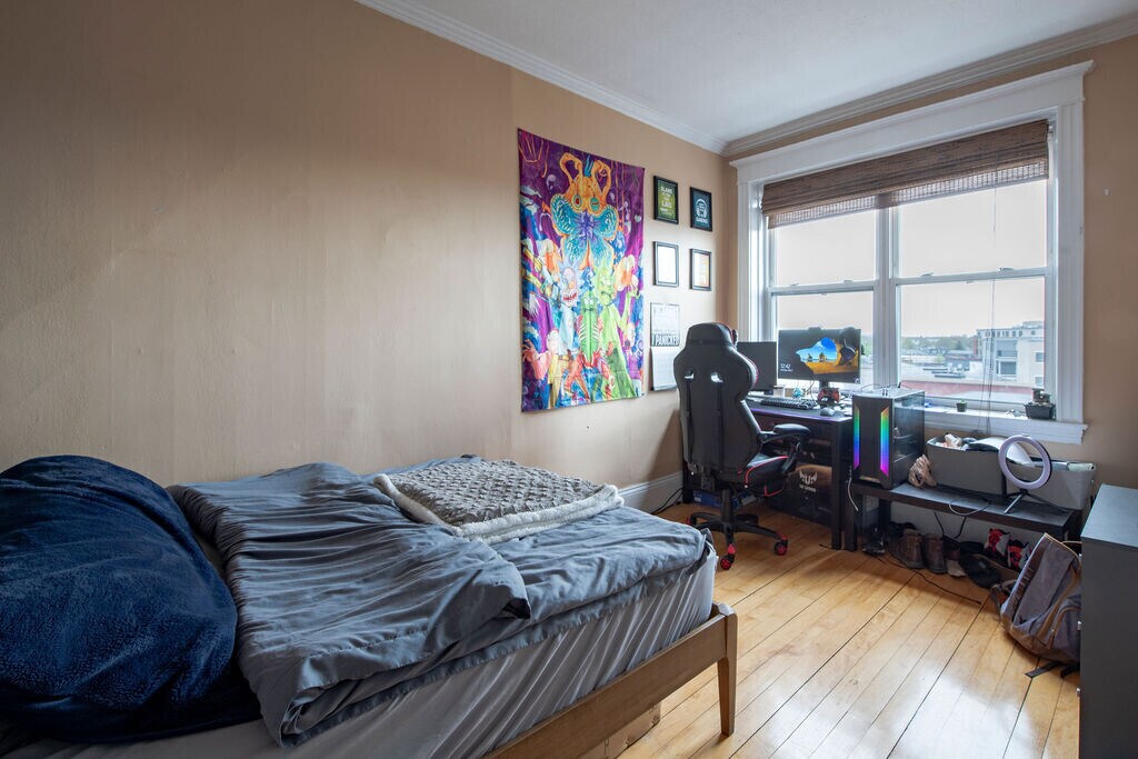 Building Photo - 178 Brighton Ave