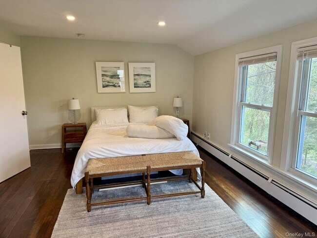 Building Photo - 104 Titicus Rd