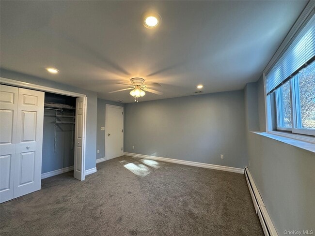 Building Photo - 27 Meadow St