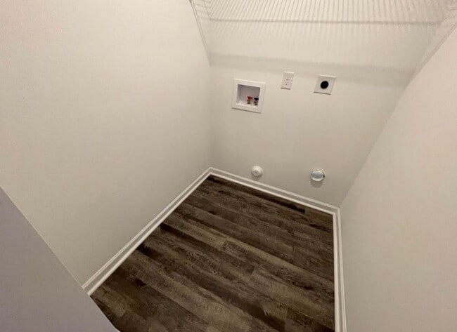 Building Photo - 2135 Twisted Cedar Ct