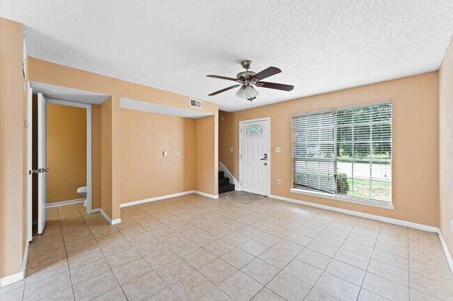 Building Photo - 1606 Eagle Lake Rd