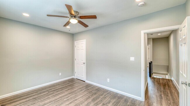 Building Photo - 103 N Harvard Ave