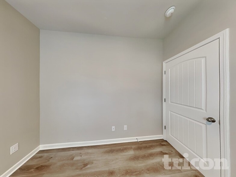 Building Photo - 9150 War Eagles Way