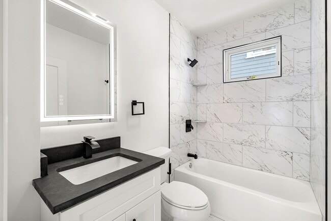 Building Photo - 53 Dustin St