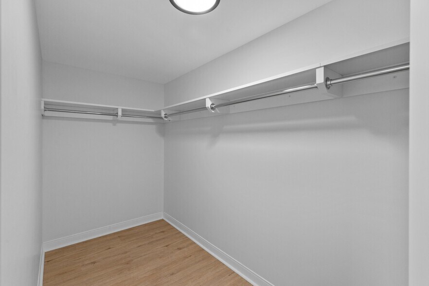 Building Photo - 525 W Lafayette Blvd