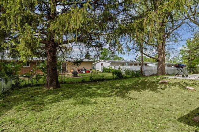 Building Photo - Newly Renovated 3BR + Finished Basement