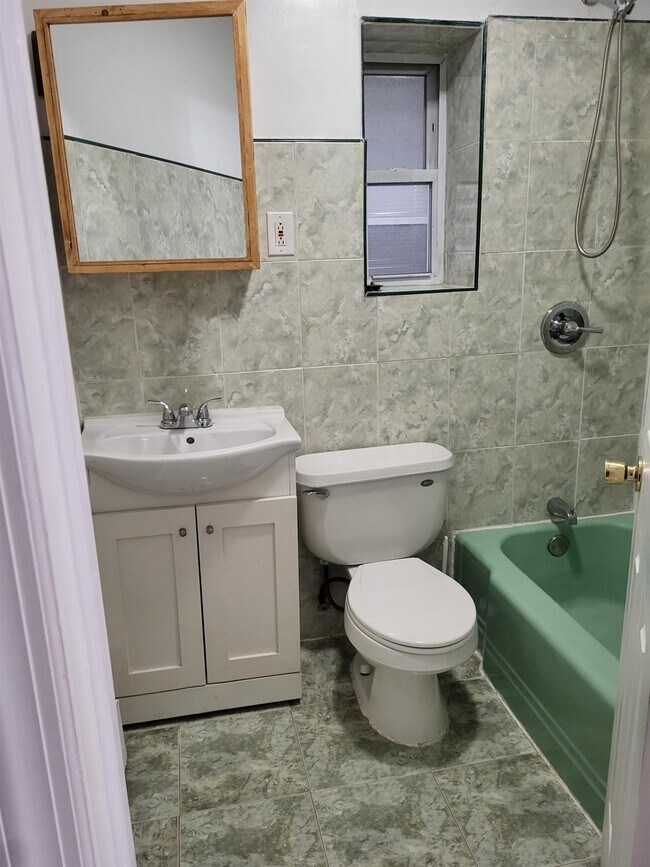 Building Photo - 89 W 21st St