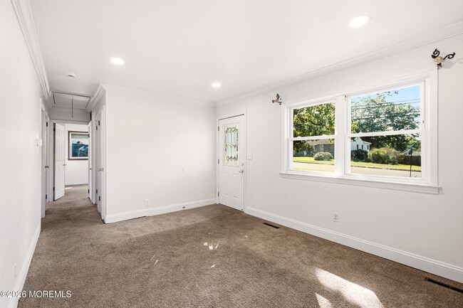 Building Photo - 328 Aldrich Rd