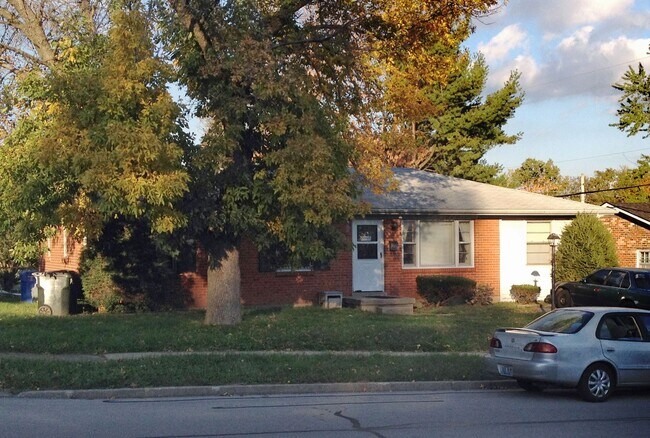 Building Photo - Nice House in Garden Springs! Off-Street Parking, Convenient Location, Pets Ok!