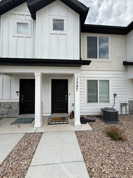 Building Photo - 1387 S 3720 E