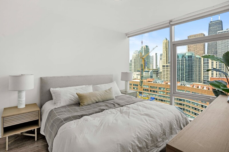 Building Photo - 250 E Illinois St