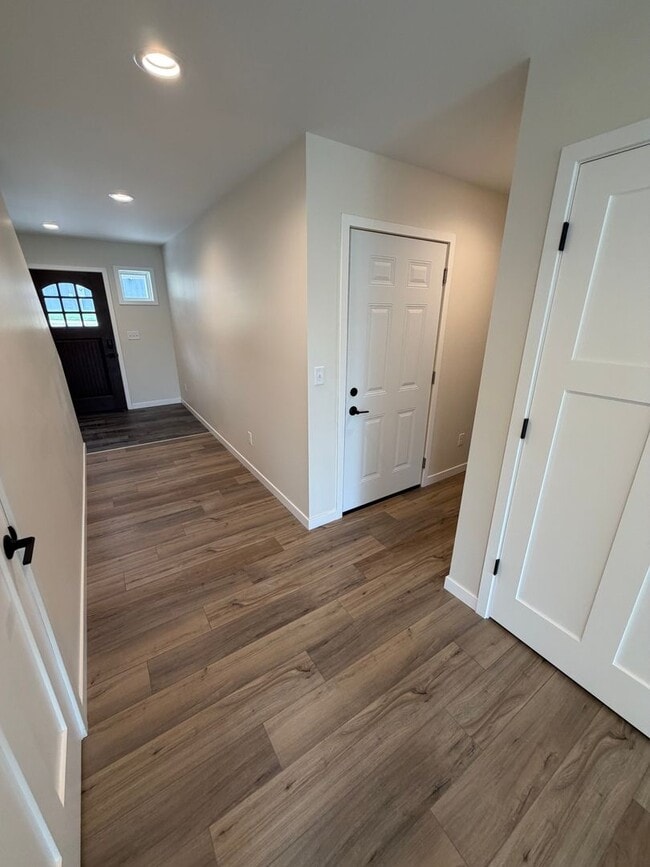 Building Photo - Available Now  Brand New Build 3 Bed 2.5 Bathrooms