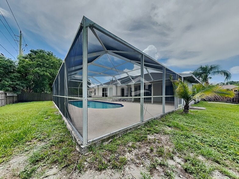 Building Photo - 3029 SE Wake Rd