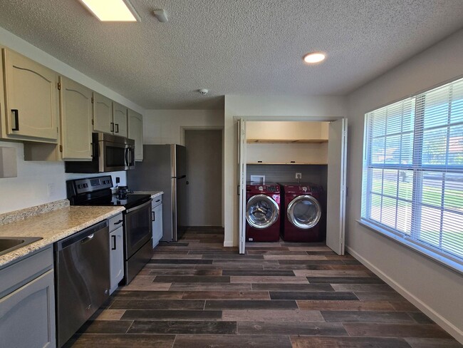 Building Photo - RENT REDUCTION & NEW IN MANAGEMENT - AVAIL...