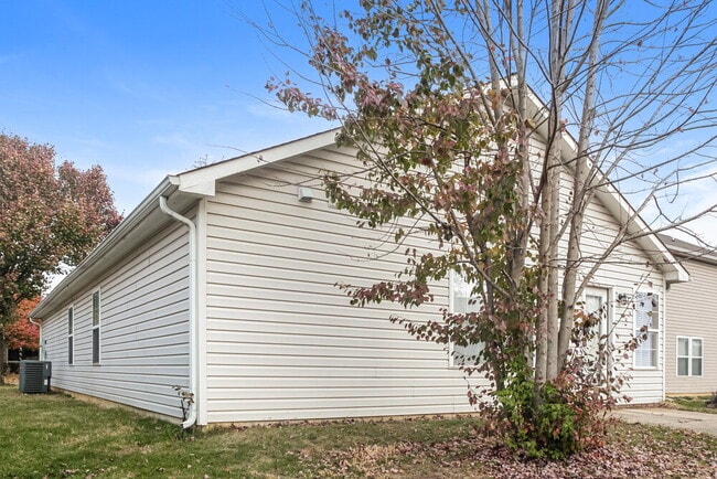 Building Photo - 9743 Centennial Ct