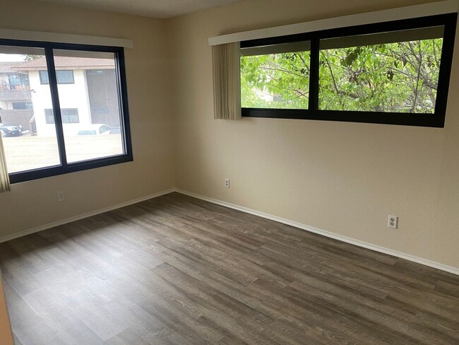 Building Photo - 3831 Nipoma Pl