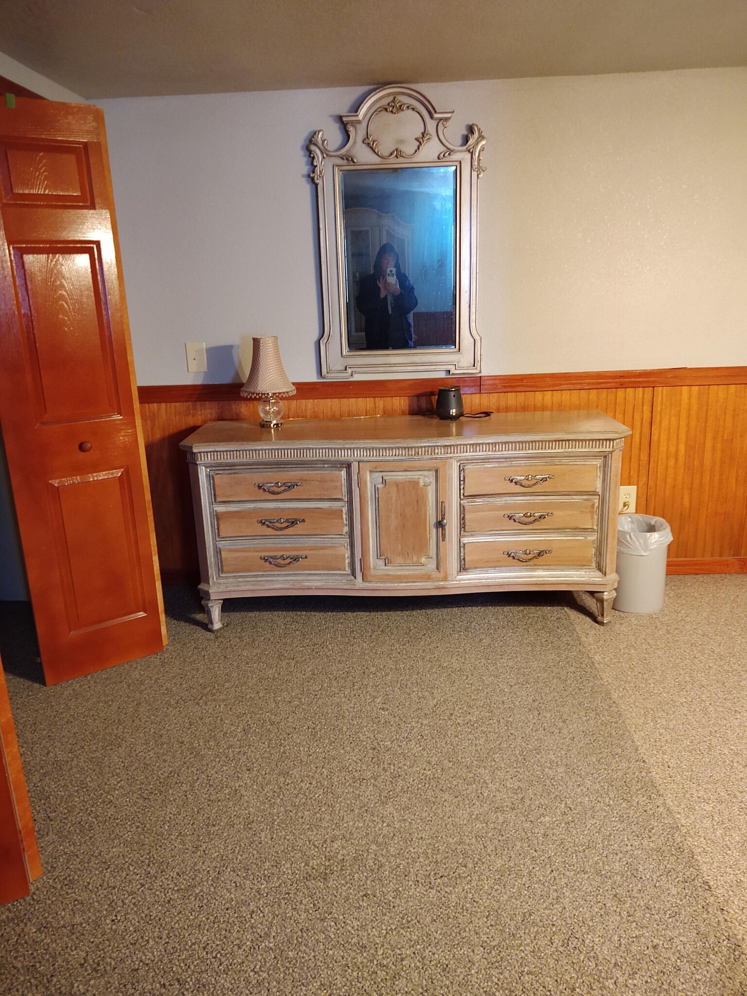 dresser - 297 Knoll Dr