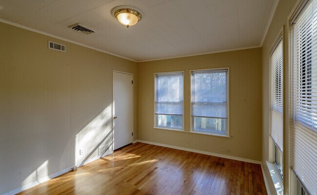 Building Photo - ***VERY NICE 3/2*S.HIGHLANDS*