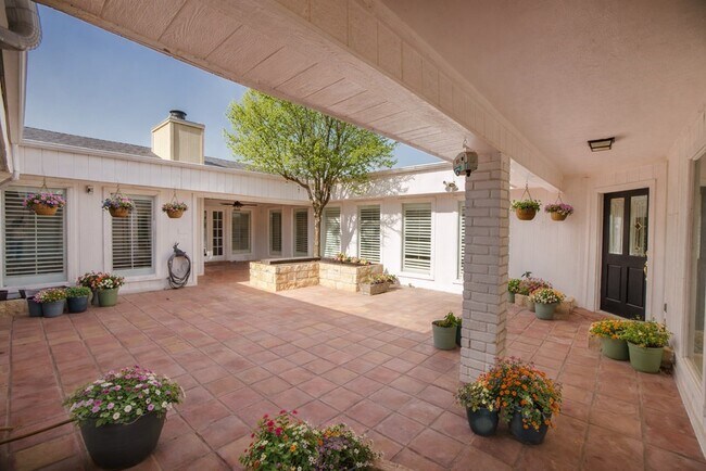Building Photo - 3306 Haynes Ave