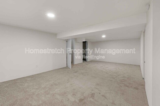 Building Photo - 1117 Athena Way