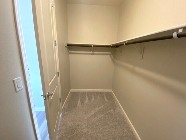 Building Photo - Built 2022 Sparks Spanish Springs 4+ Bedro...