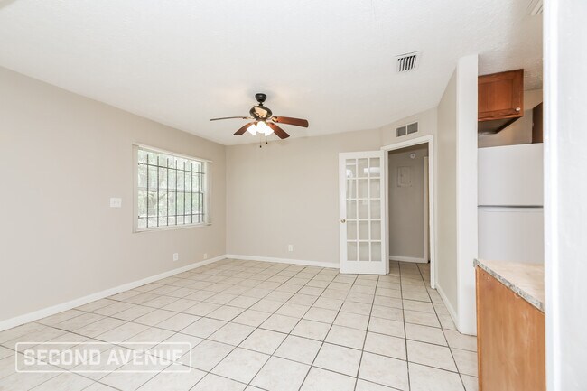 Building Photo - 4157 McMillan Cir