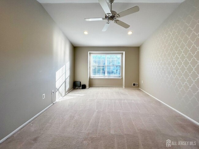 Building Photo - 3108 Vroom Dr