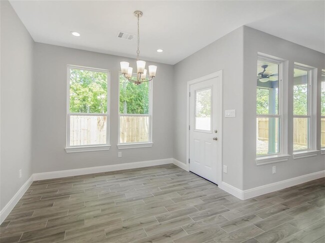 Building Photo - 9817 Turnbow St