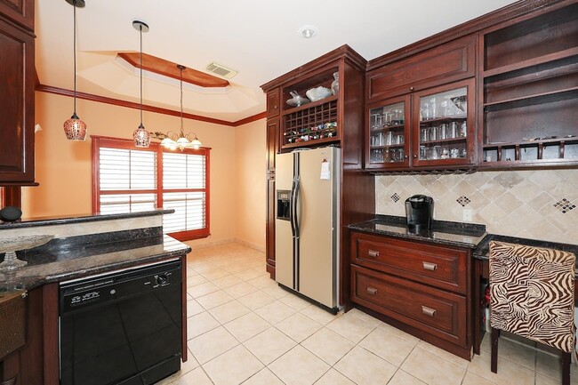 Building Photo - 6514 Grande Bay