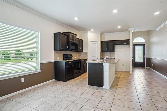 Building Photo - 9300 Castorian Dr