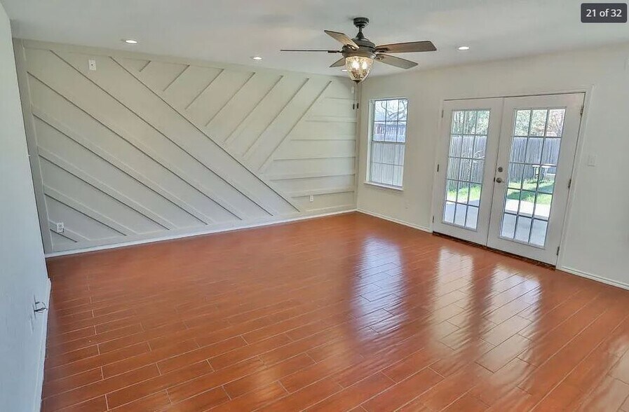 Building Photo - 7330 Twin Falls Dr