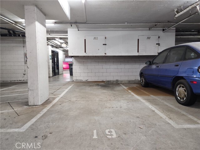 Building Photo - 413 Hawthorne St