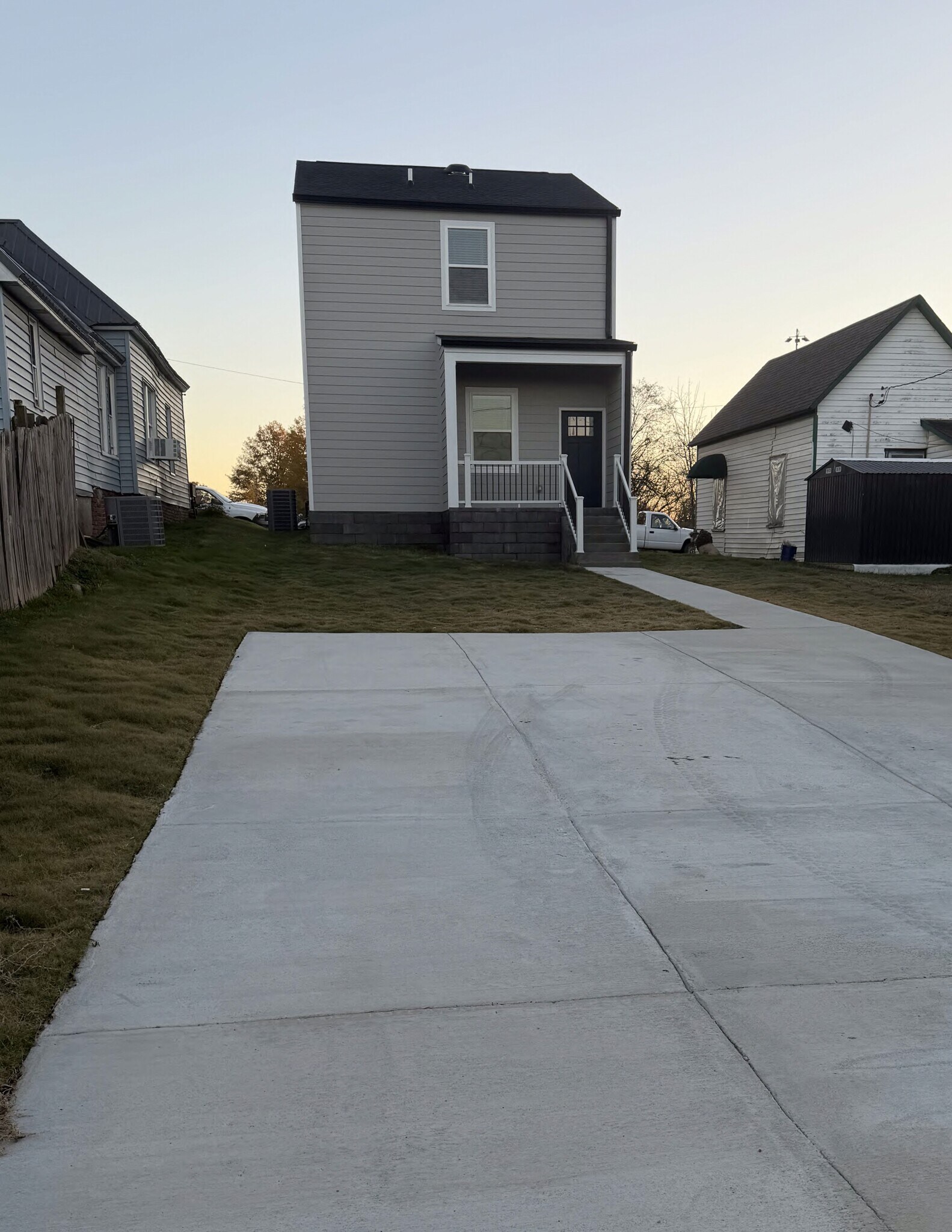 Building Photo - 1409 Woodbine Ave