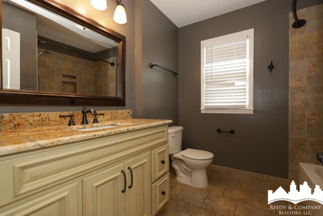 Building Photo - 1264 Yorkshire Dr