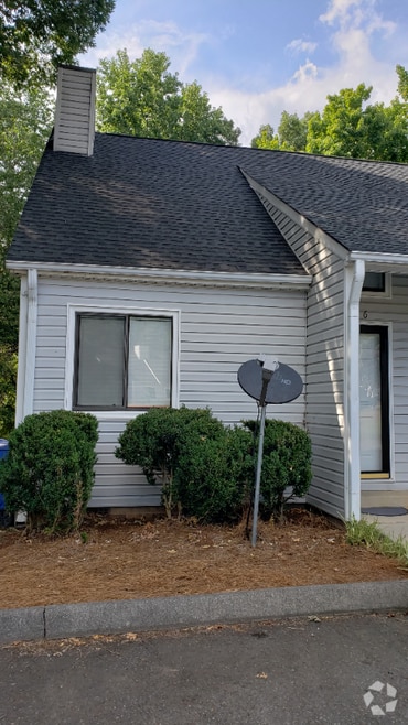 Building Photo - 556 Brookside Ct